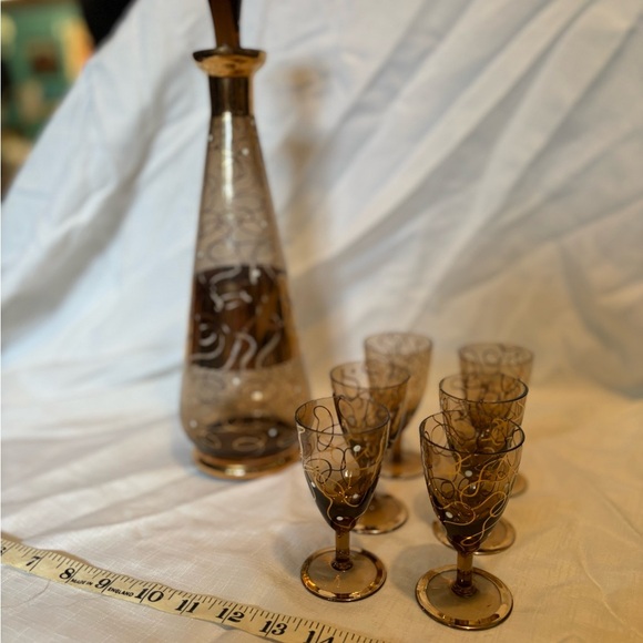 Vintage Elegant Gold Decanter Set with Glasses - Picture 2 of 11